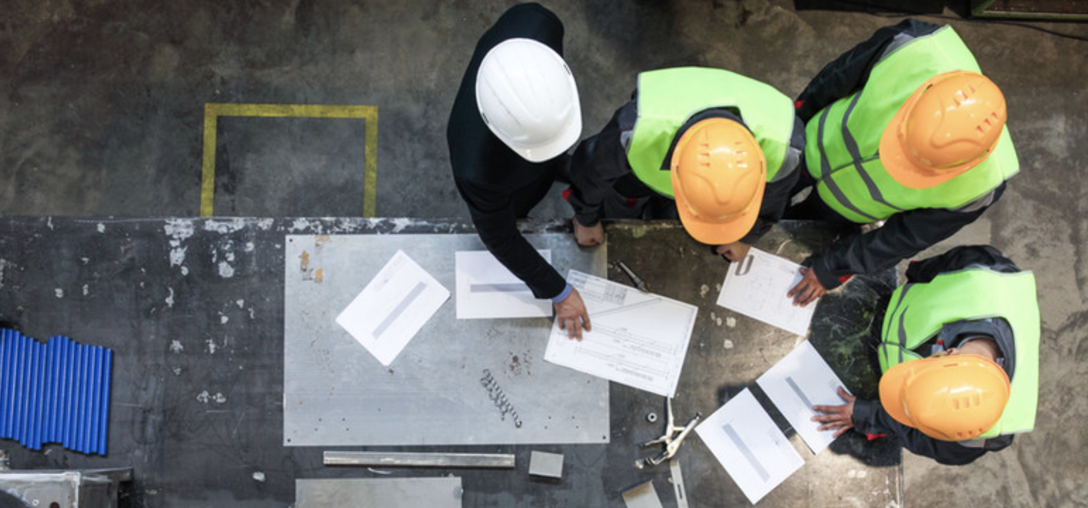 image planification d'une maison pour la construction avec le maçon et Adri Toiture